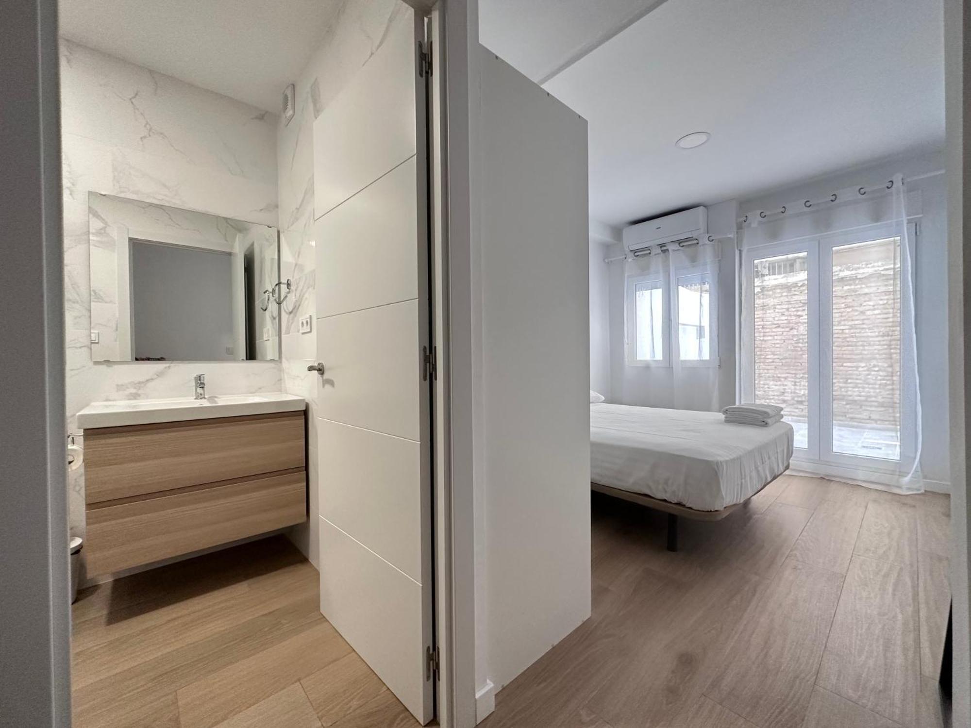 Artes Y Oficios Apartaments Ab บาเลนเซีย ภายนอก รูปภาพ