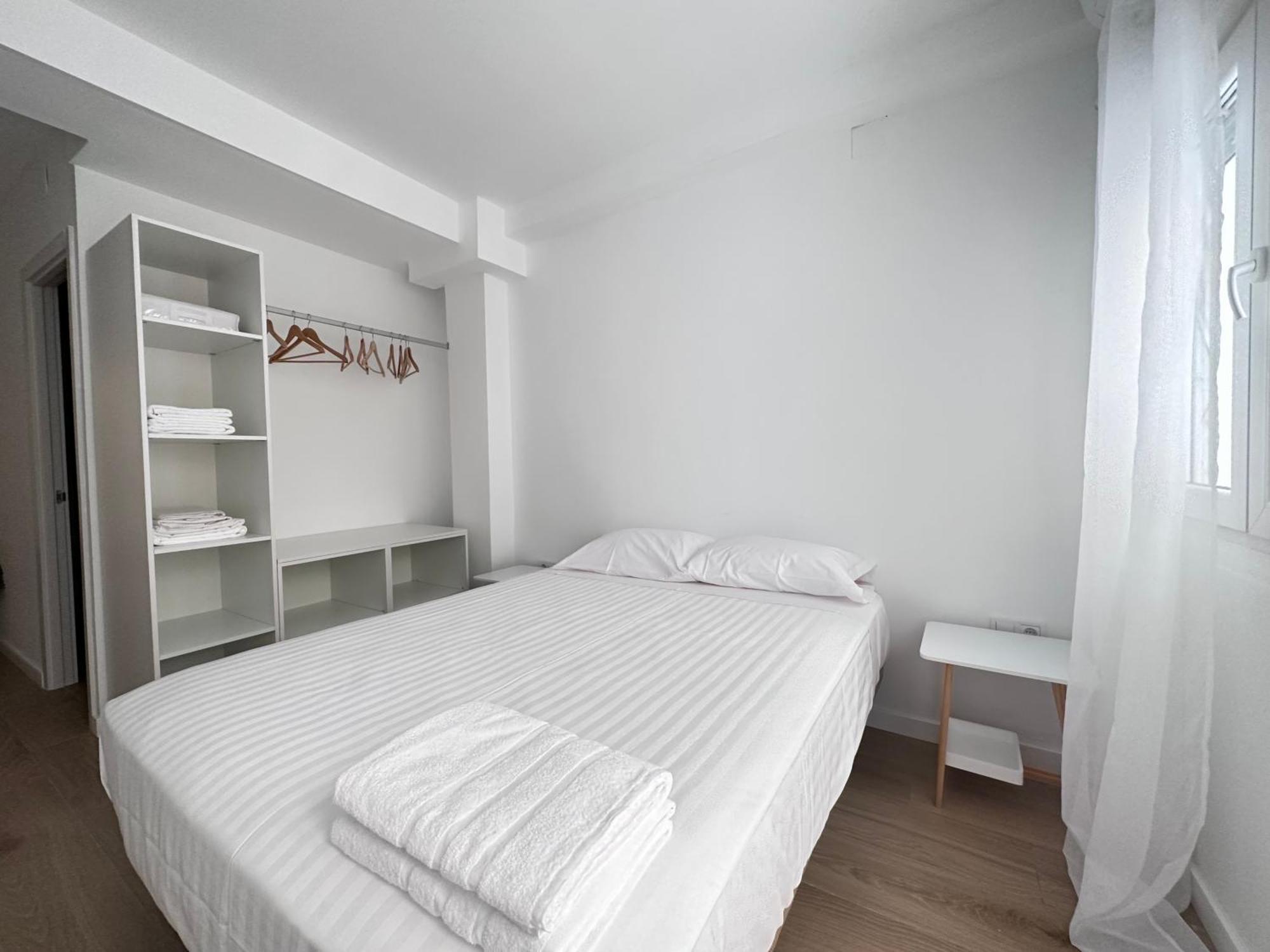 Artes Y Oficios Apartaments Ab บาเลนเซีย ภายนอก รูปภาพ