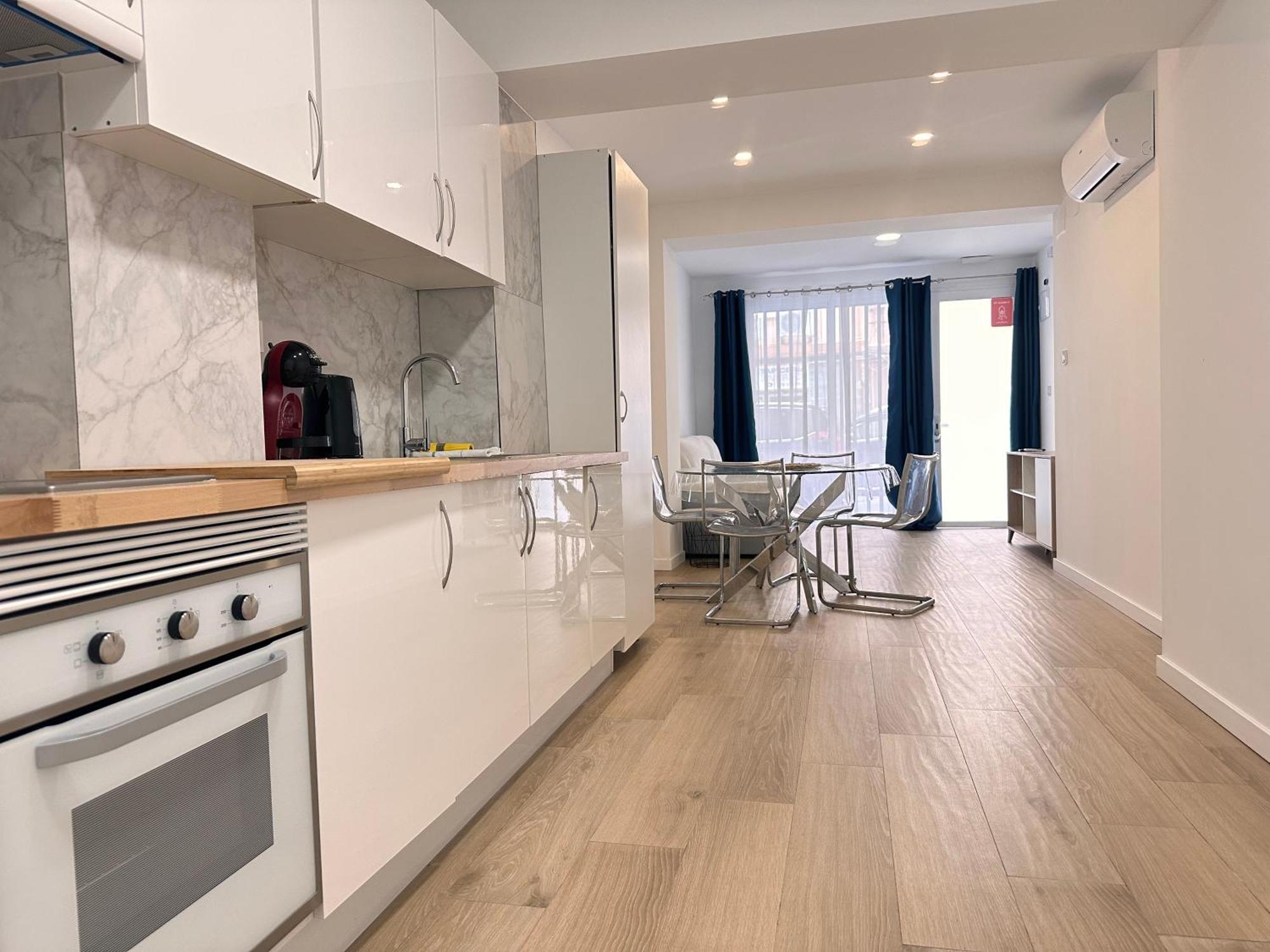 Artes Y Oficios Apartaments Ab บาเลนเซีย ภายนอก รูปภาพ