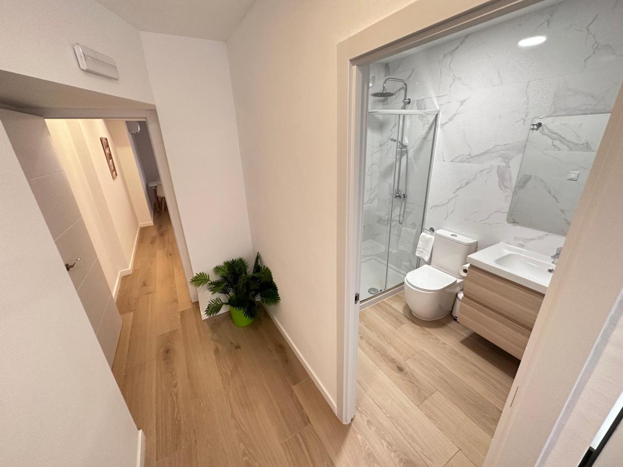 Artes Y Oficios Apartaments Ab บาเลนเซีย ภายนอก รูปภาพ