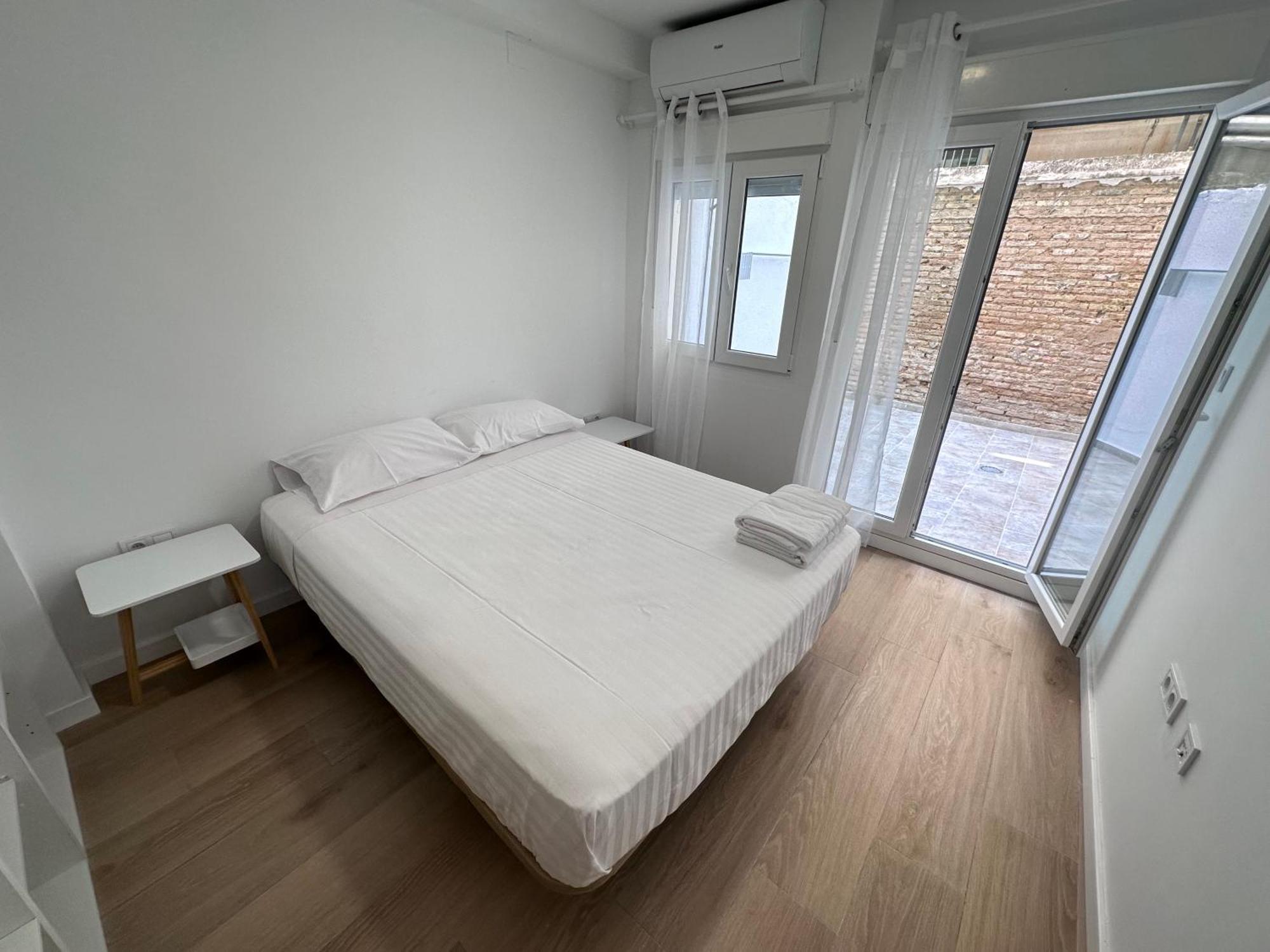 Artes Y Oficios Apartaments Ab บาเลนเซีย ภายนอก รูปภาพ