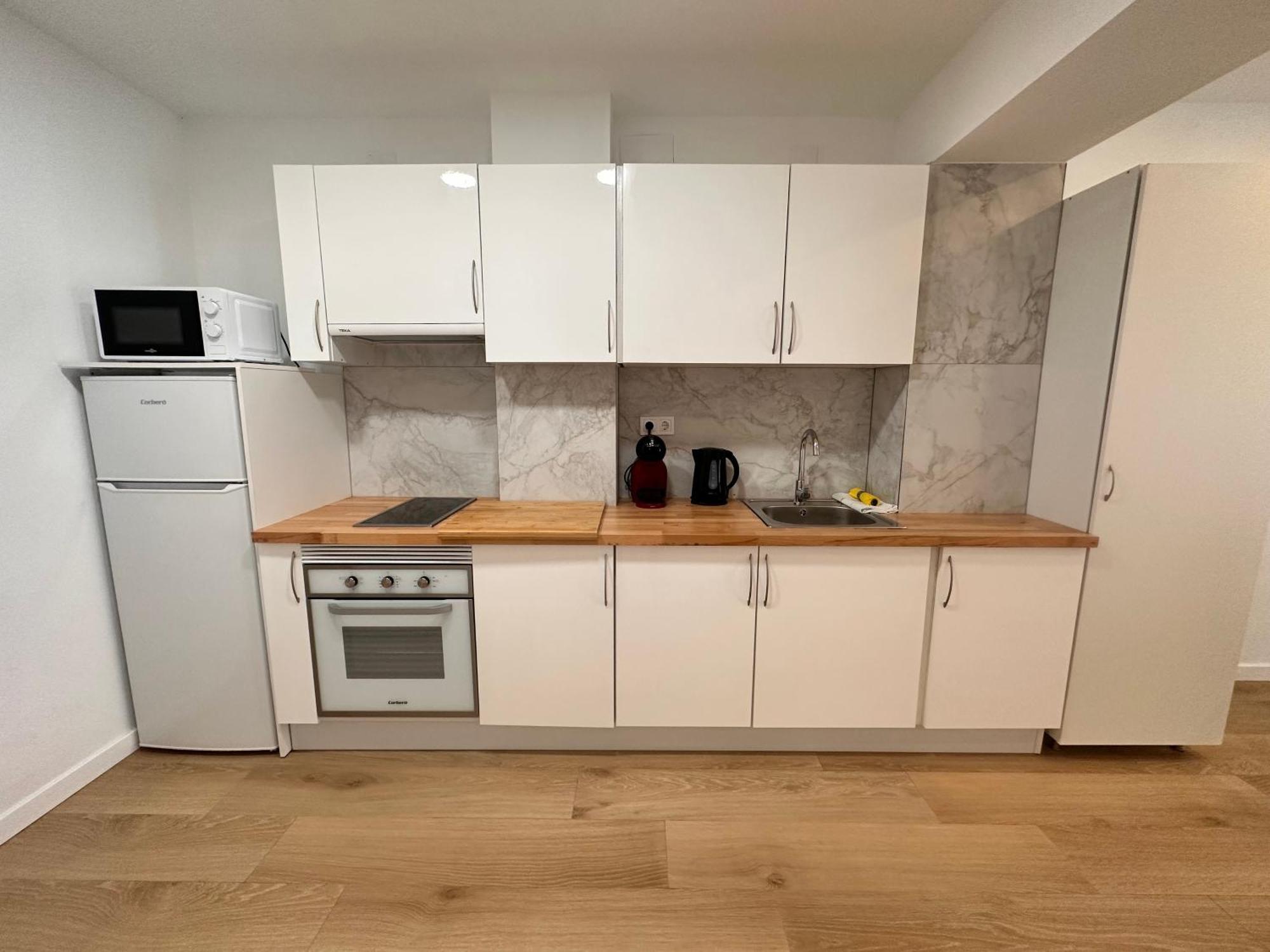 Artes Y Oficios Apartaments Ab บาเลนเซีย ภายนอก รูปภาพ