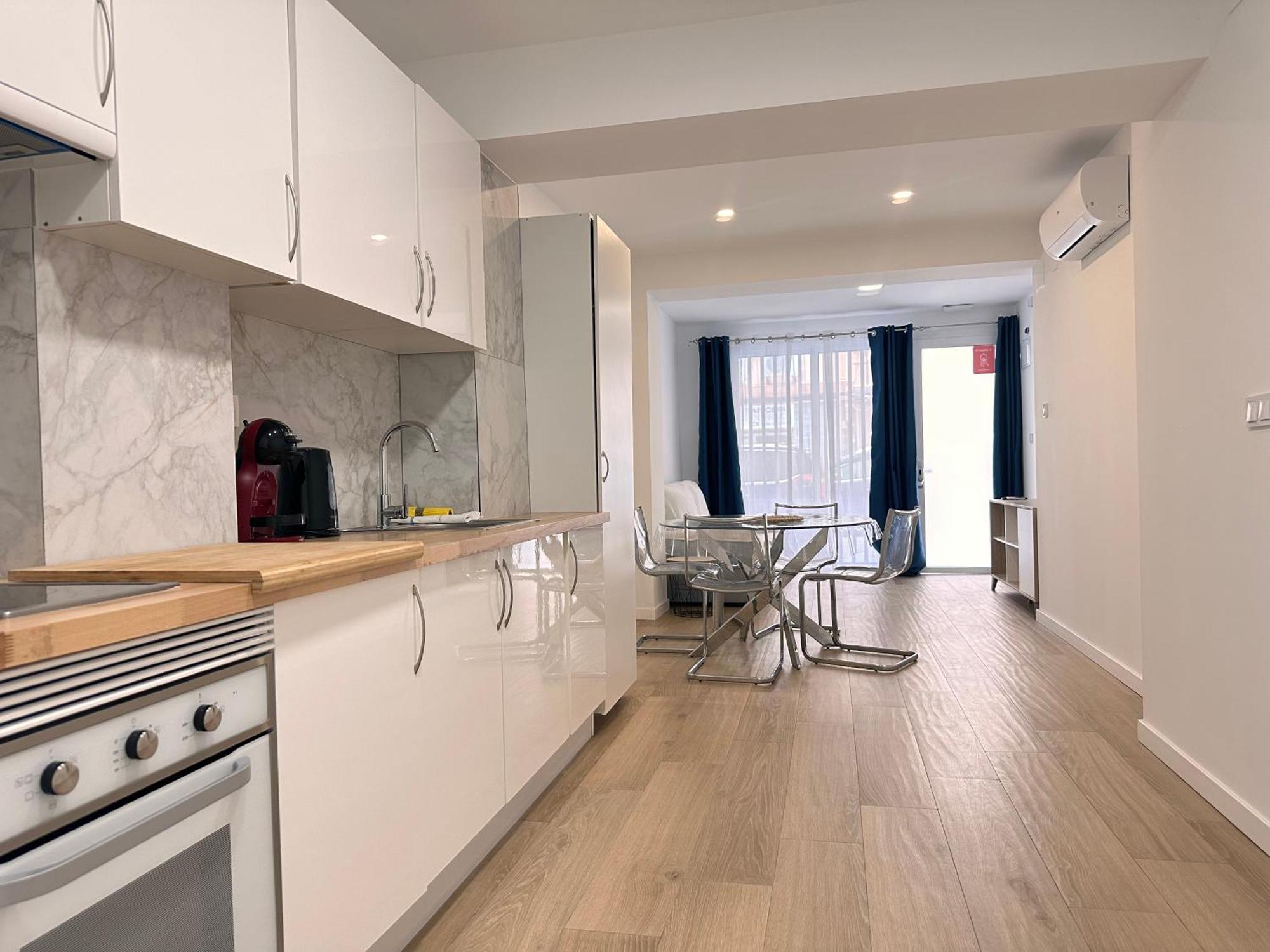 Artes Y Oficios Apartaments Ab บาเลนเซีย ภายนอก รูปภาพ